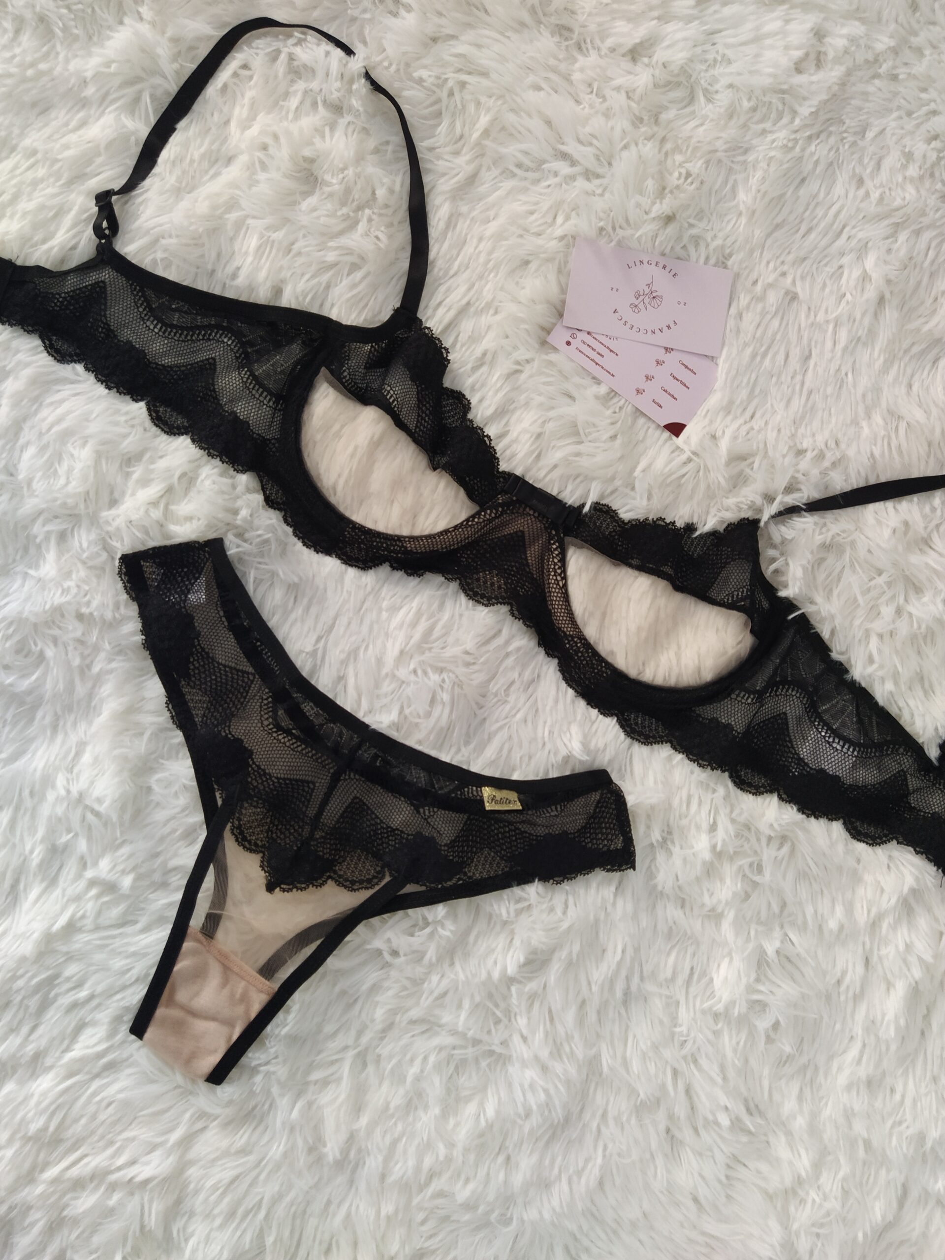 Conjunto Katy Preto