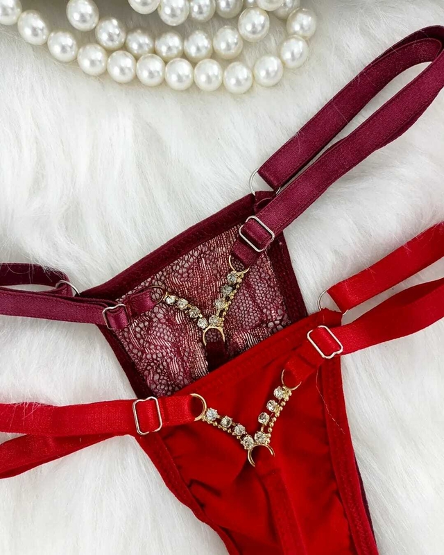 Calcinha Vermelha Strass V